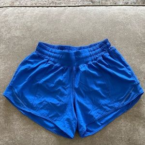 Lululemon 🍋 Hotty Hot Short 4 Tall